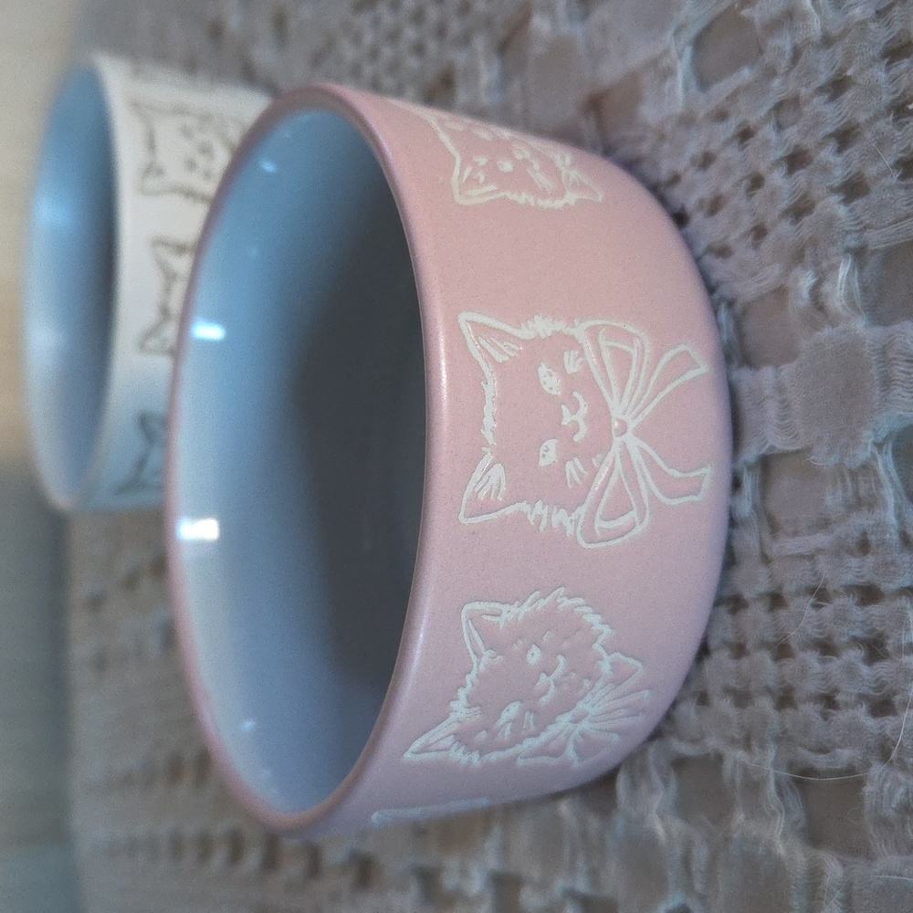 Mellow & Mod Coquette Cute Cats Small Ceramic Pet Bowls Dishes Set of Two - Picture 6 of 9